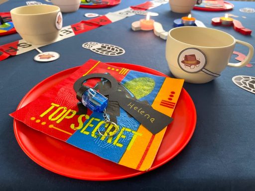 Detektiv Kindergeburtstag Tischdeko Partykiste mieten